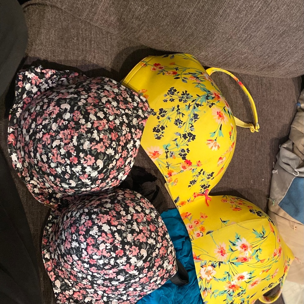NEW 34DDD Cacique Floral Bras